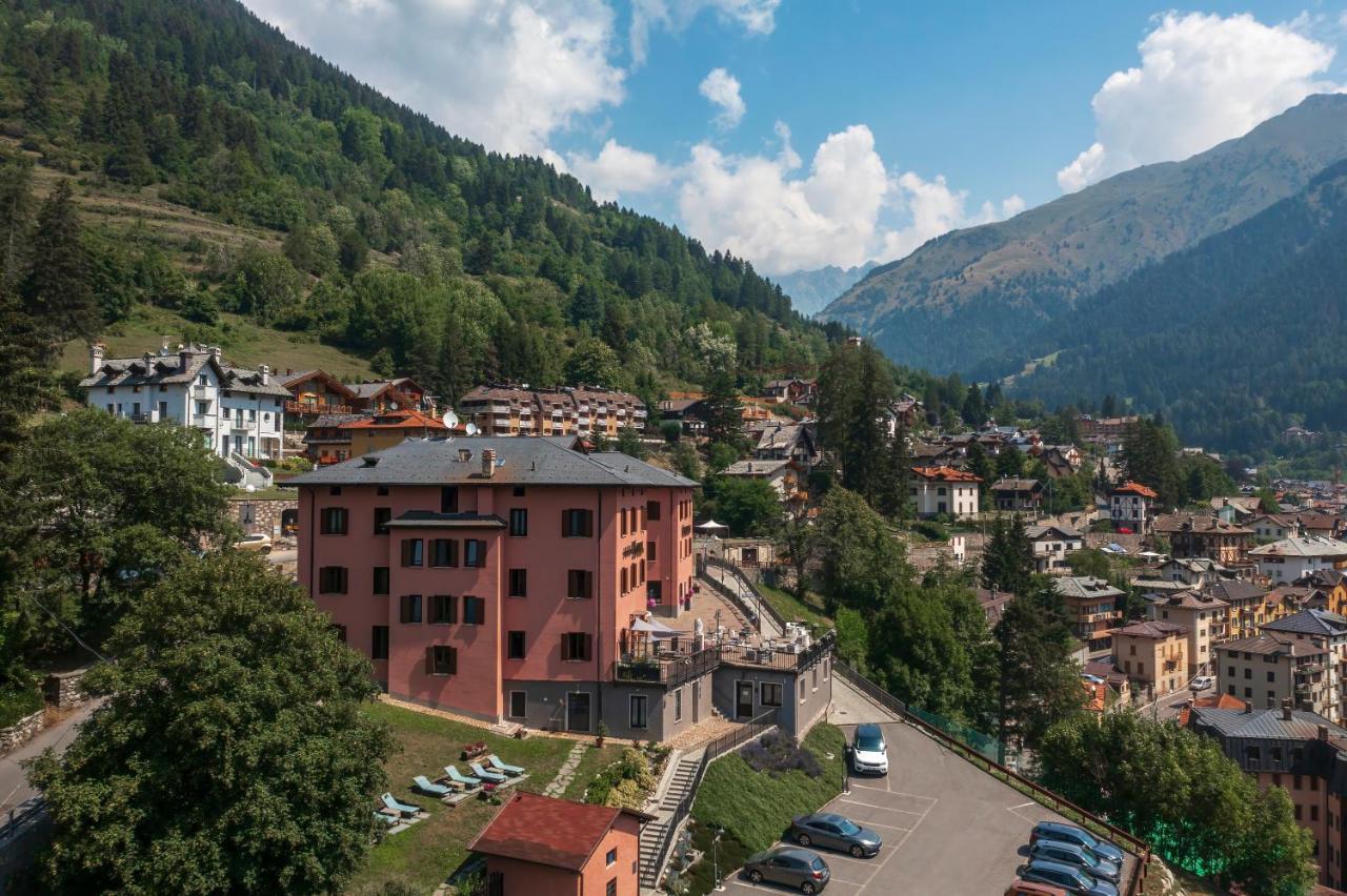 Hotel Garni Cristallo Ponte Di Legno Eksteriør bilde