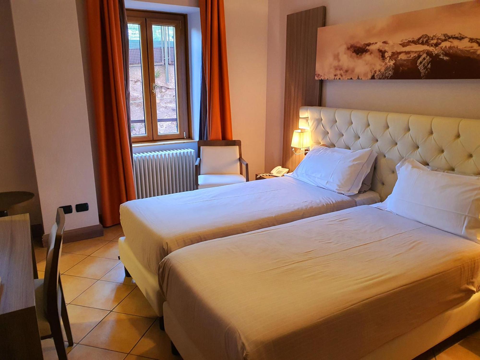 Hotel Garni Cristallo Ponte Di Legno Rom bilde